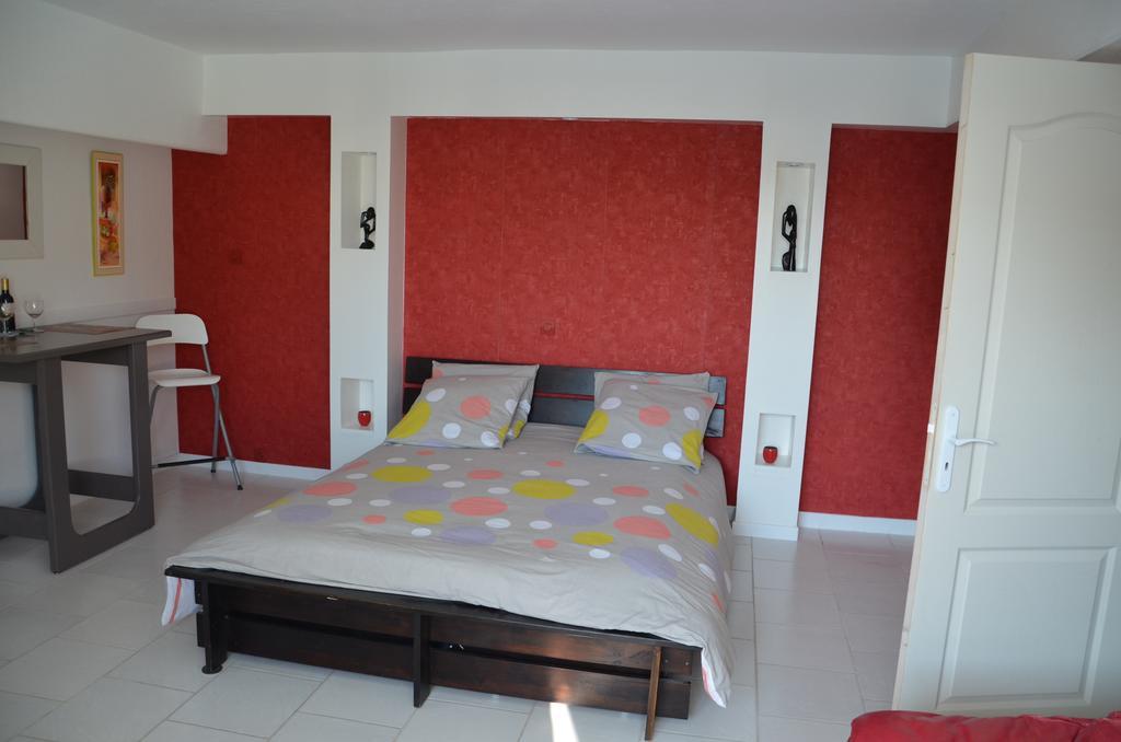 Jardin De Marceau Bed & Breakfast Blasimon ห้อง รูปภาพ